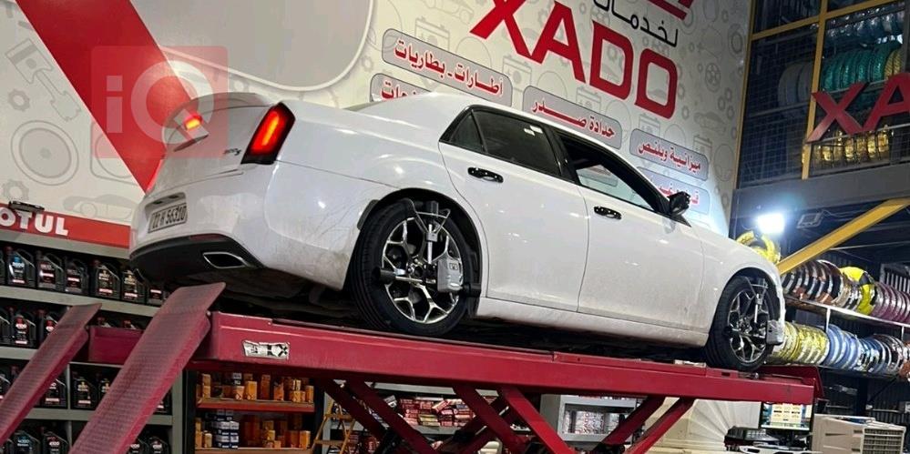 کرایسلەر 300